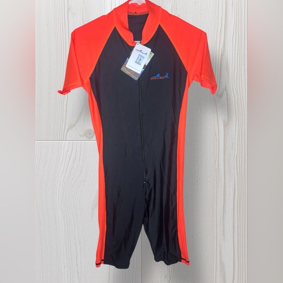 DIVE & SAIL Men’s Zip Up Short Sleeve Wet Suit Rashguard - Picture 2 of 12